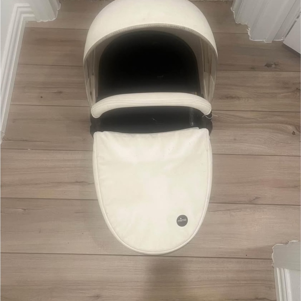 Chic White Pet Bed with Cozy Design